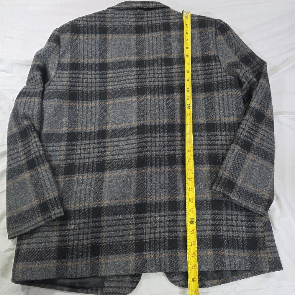 Requirements Black and Gray Plaid Wool Blend Blazer - Picture 8 of 9